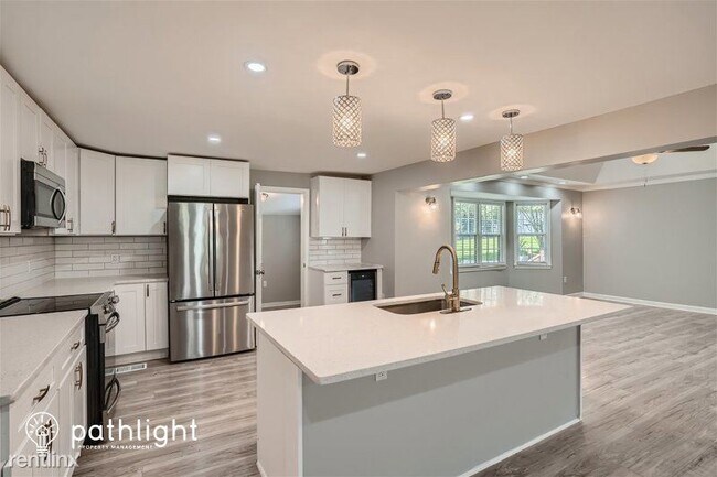 Foto del edificio - 4 br, 2.5 bath House - 558 Buchanan Highwa...