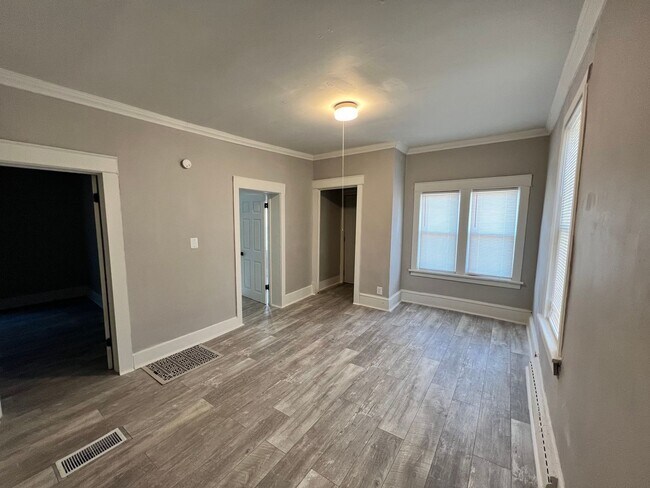 Foto del edificio - 2484 W Chambers St