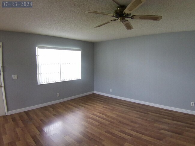 Building Photo - 99 Normandy Ln