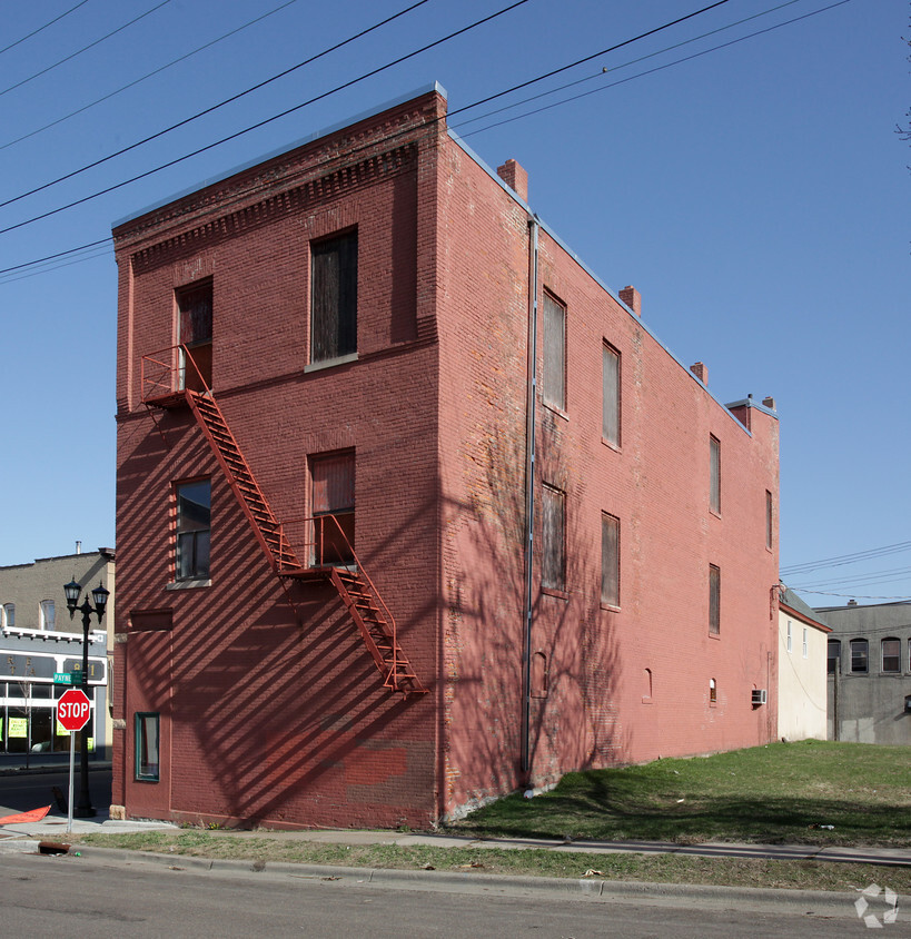 Building Photo - 872-882 Payne Ave