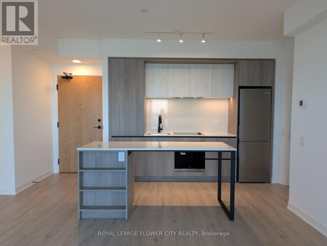 Primary Photo - 2495 Eglinton Ave W