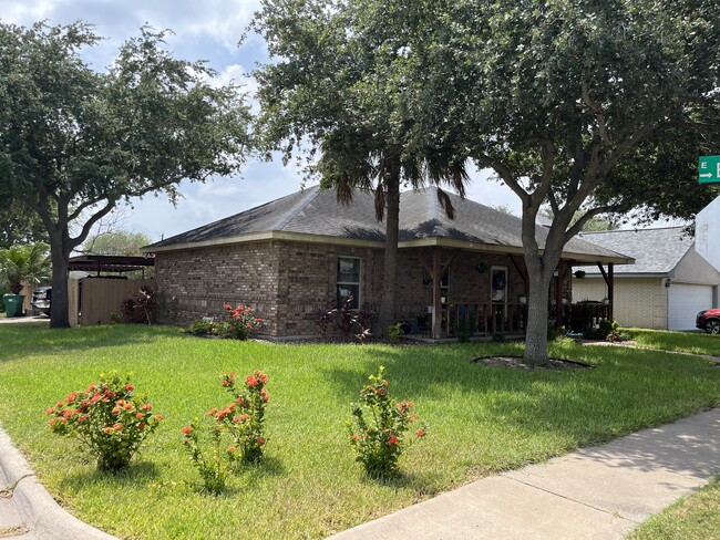 Building Photo - 3301 N Whiskey Dr