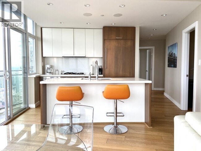 Building Photo - 1372 Seymour St