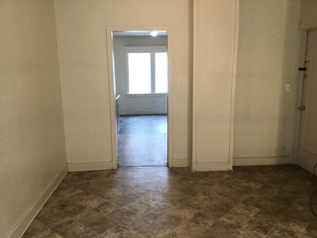 Building Photo - 3 br, 2 bath House - 2312 NW 12th St.