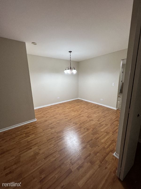 Foto del edificio - 489 Leslie Ct