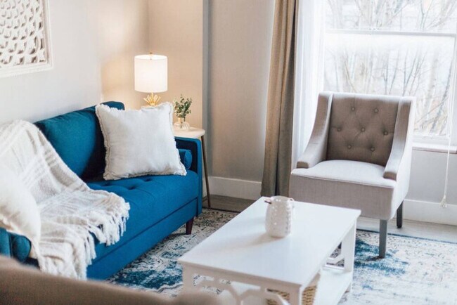 Building Photo - 202 E Main St