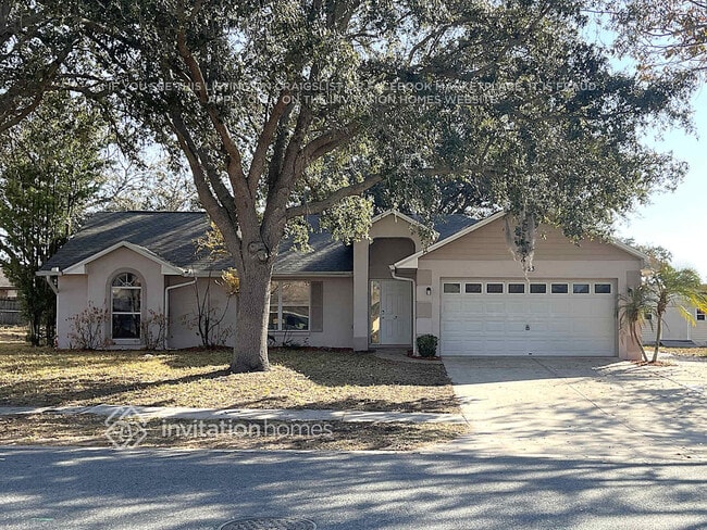 Building Photo - 423 Woodview Dr