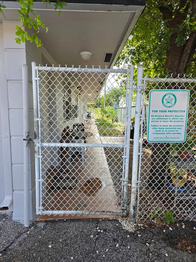 Building Photo - 19 SW 14th St