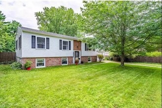 Building Photo - 265 Shore Rd