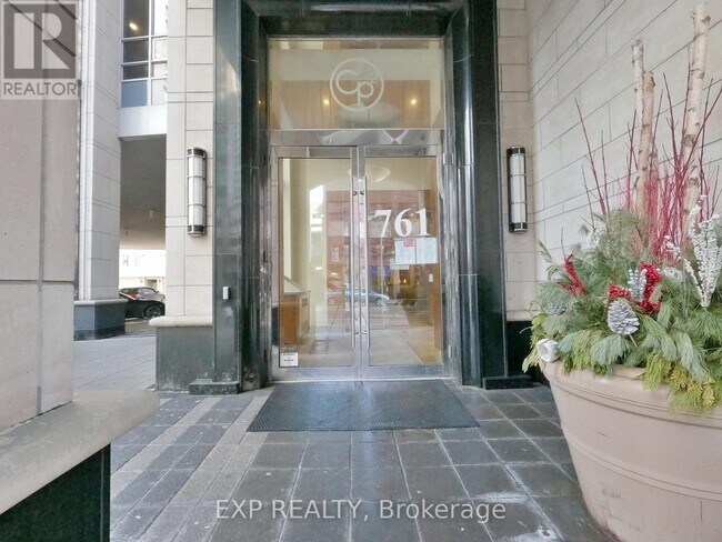 Photo du bâtiment - 761-1761 Bay St.