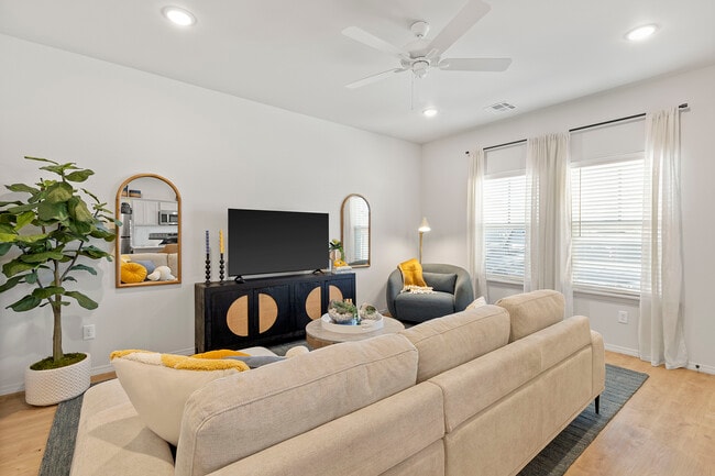 Building Photo - Zeal at Quail