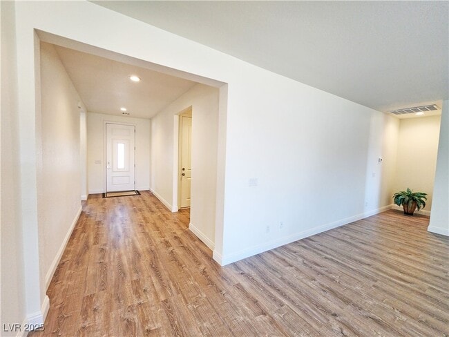 Building Photo - 6660 Stubblefield Dr