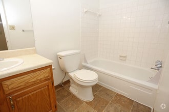 Fawn Lake Apartments photo'