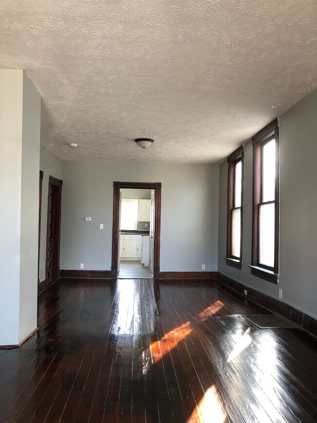 Foto del edificio - 2409 Blondo St