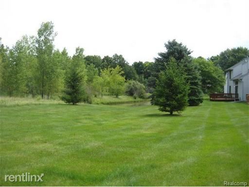 Building Photo - 5227 Country Wood Ln