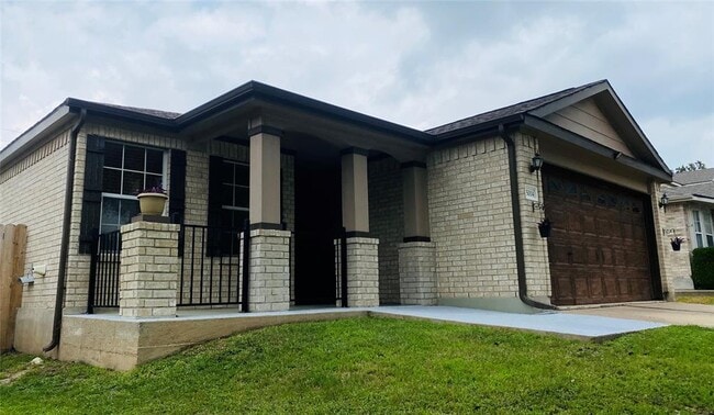 Building Photo - 15004 Antique Finish Dr