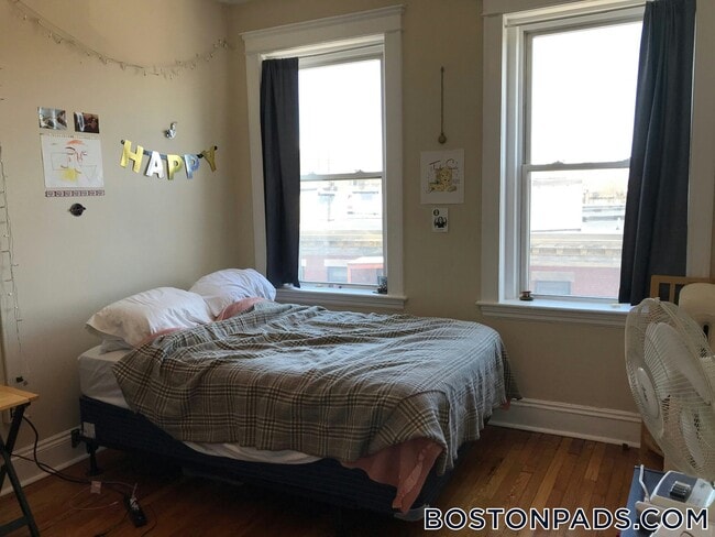 Building Photo - 1185 Commonwealth Ave