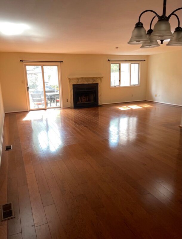 Foto del edificio - 19 Hanover Ct