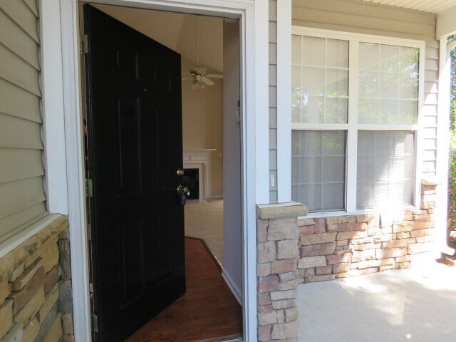 Building Photo - 936 Cinnamon Dr