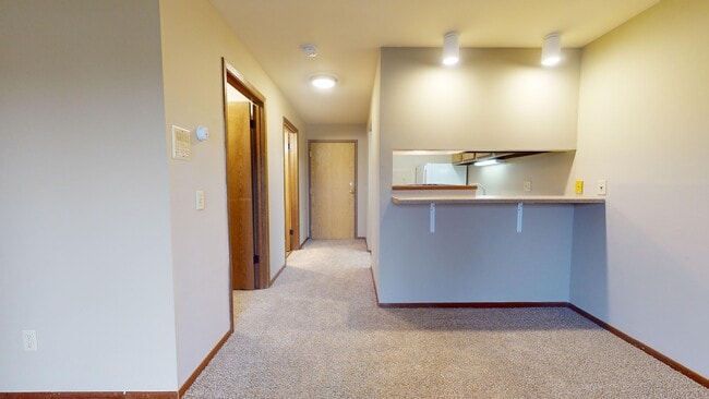 Building Photo - Grand Canyon Apartments