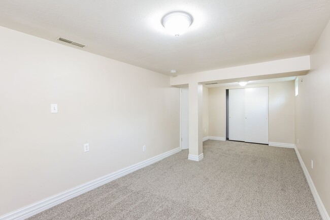 Foto del edificio - 3407 S 8525 W