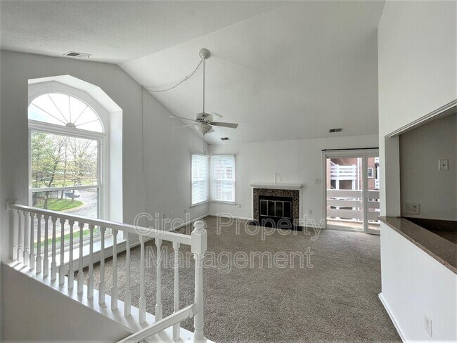 Building Photo - 7598 Lakeside Village Dr