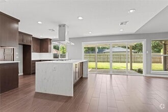 Building Photo - 22435 Elsinore Dr