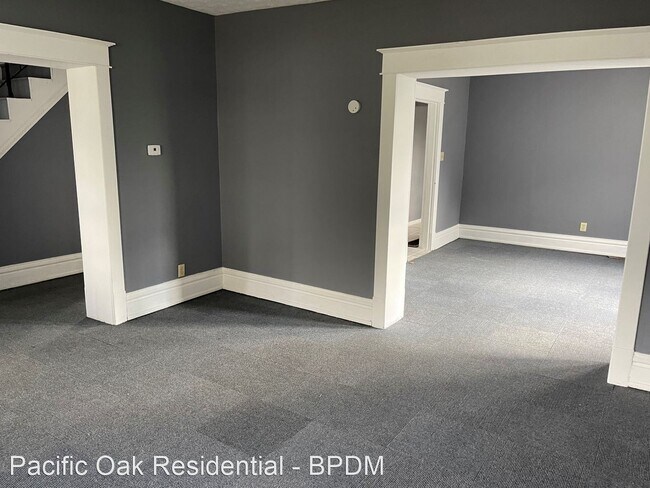 Foto del edificio - 3 br, 1 bath House - 5380 Winchester Avenue