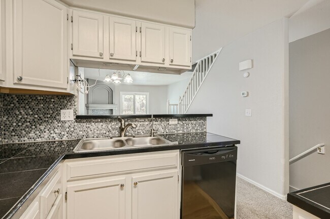 Building Photo - 8256 S Fillmore Way