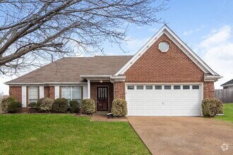Building Photo - 75 Oakridge Cove