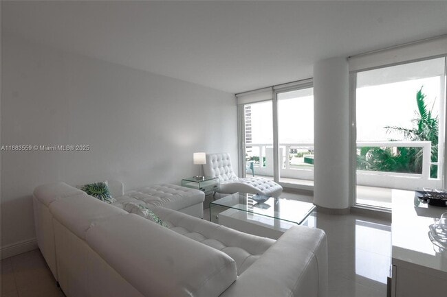 Foto del edificio - 1717 N Bayshore Dr