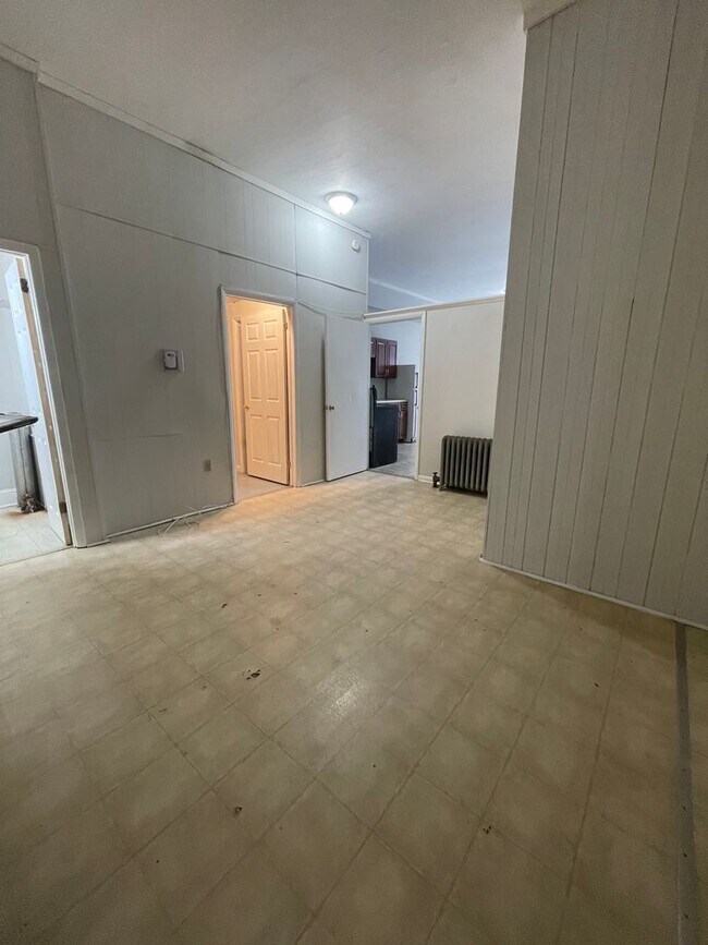 Building Photo - 7 S Belvidere