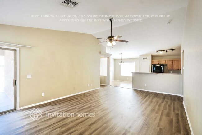 Foto del edificio - 12470 W Hearn Rd
