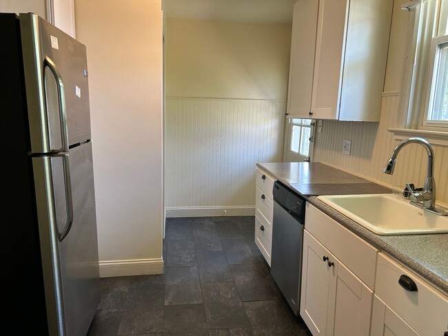 Foto del edificio - Updated 3 Bedroom, 1.5 Bath Rowhome