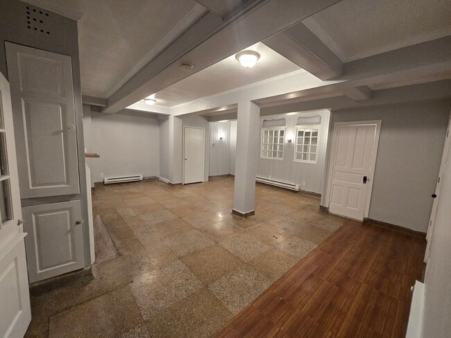Foto del edificio - 809-811 W. Linden Street