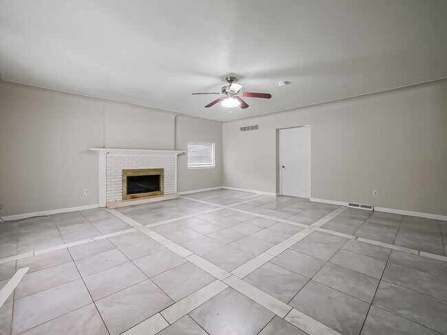 Building Photo - AVAILABLE NOW! Updated 3 Bed Home with Brand-New GE Appliances