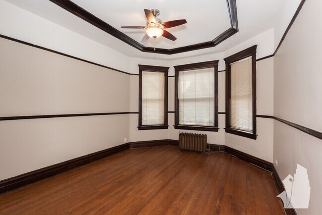 Foto del edificio - 1043 W Dakin St