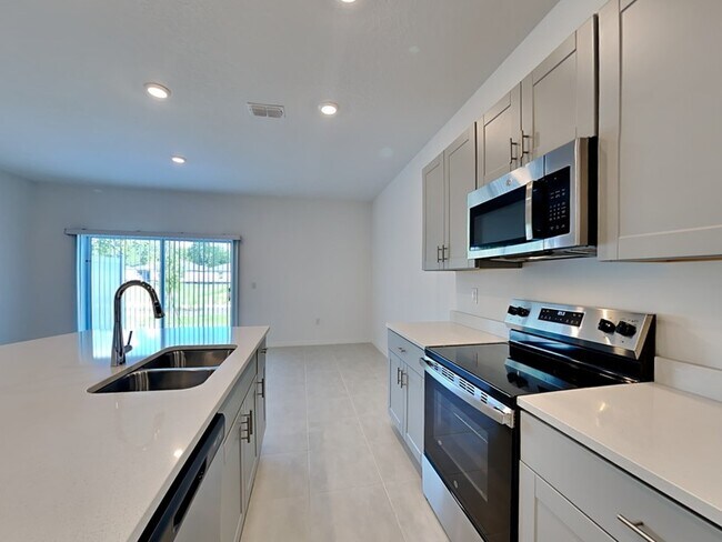 Foto del edificio - 215 Riverfront Wy