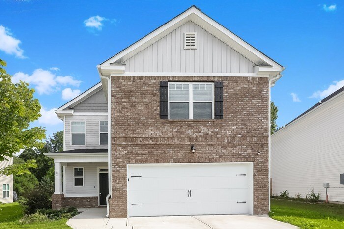 Primary Photo - Luxurious 5 Bedroom in Grovetown