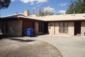 Building Photo - 10439 Seawood Dr