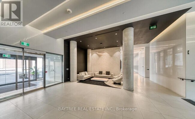 Building Photo - 158 Front St E