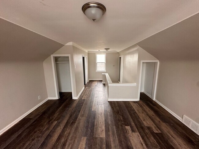 Foto del edificio - Recently renovated 3 bedroom 1 bathroom property on the Eastside!