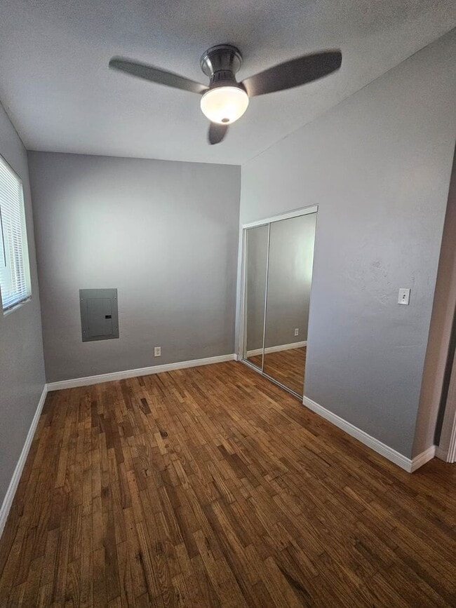 Building Photo - 352 Bonito Ave