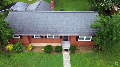 Building Photo - 308 S Baird Ln