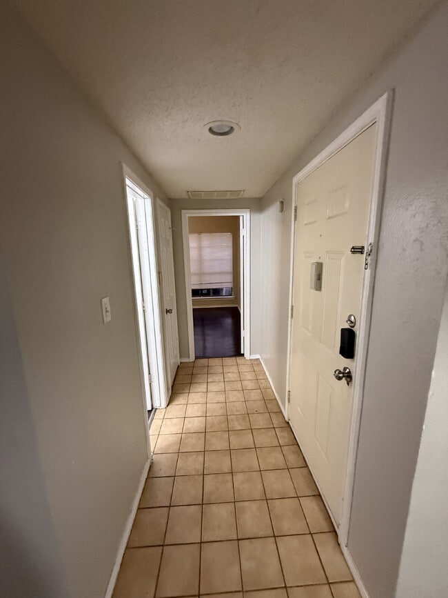 Building Photo - 9601 Forest