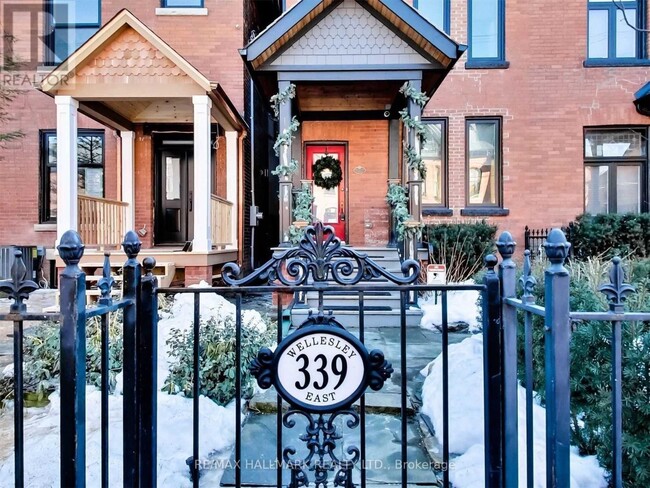 Building Photo - 339 Wellesley St E