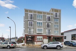 Building Photo - 24 Arsenal St