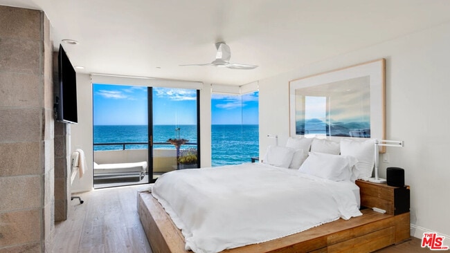 Foto del edificio - 25252 Malibu Rd