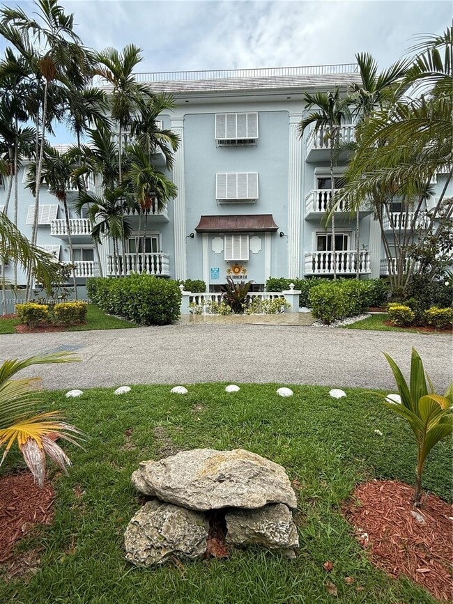 Building Photo - 1150 Madruga Ave