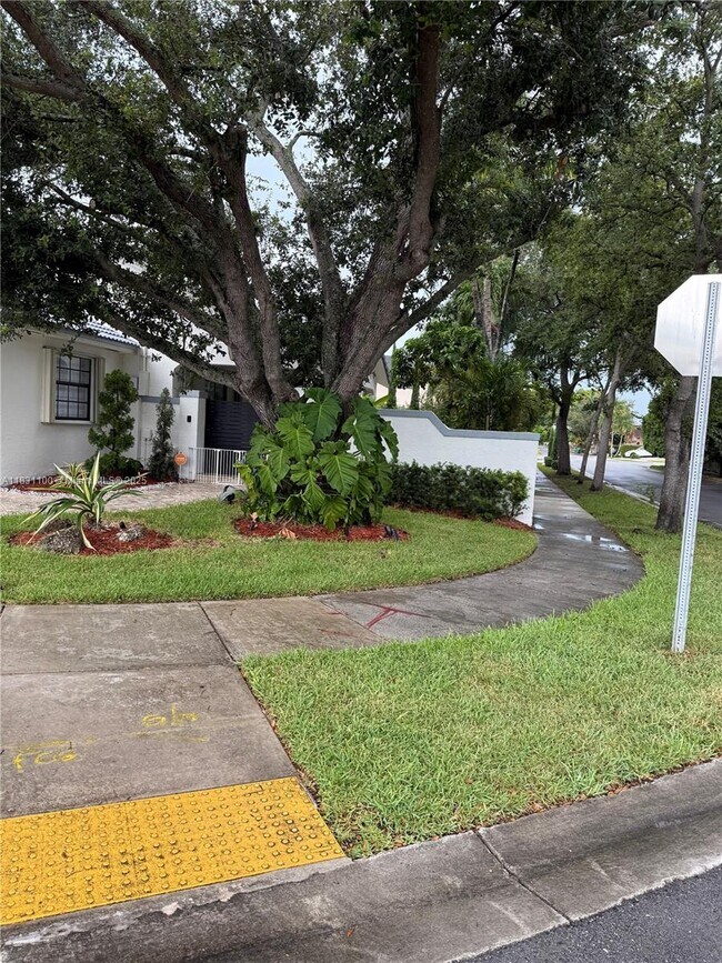 Foto del edificio - 15158 NW 89th Ave